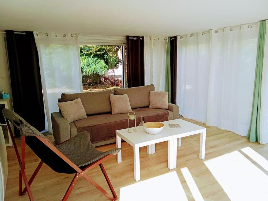 Charmant Loft Avec Jardin Pres Du Centre Ville อองบวส ภายนอก รูปภาพ