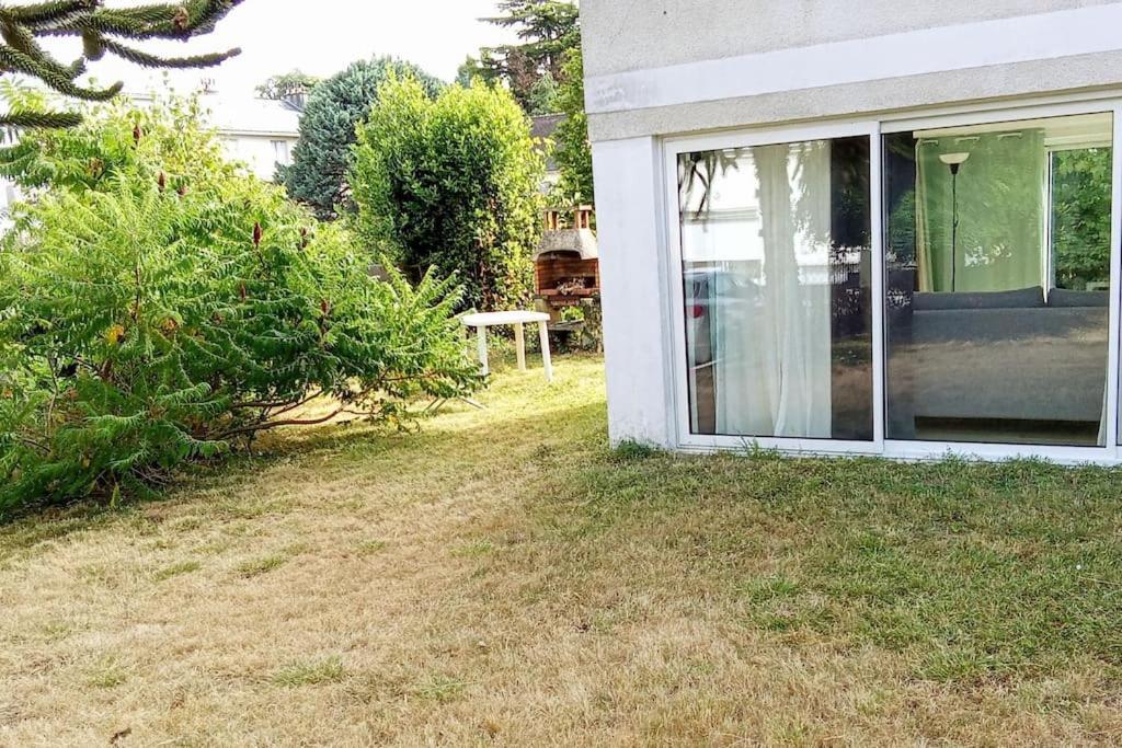 Charmant Loft Avec Jardin Pres Du Centre Ville อองบวส ภายนอก รูปภาพ